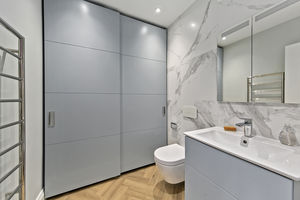 Cloakroom- click for photo gallery